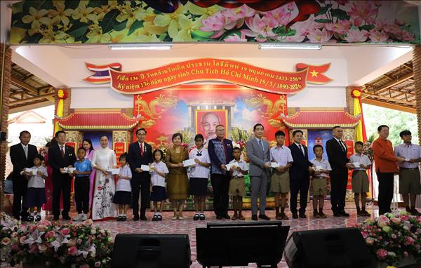 Vietnamese community in Thailand honors President Ho Chi Minhs legacy