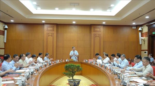 ພັດທະນາອຸດສາຫະກຳວັດສະດຸຕາມທິດສີຂຽວ, ຍືນຍົງ, ເປັນເຈົ້າຕົນເອງ