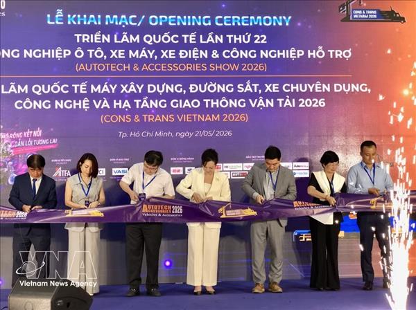 Ho Chi Minh-Ville accueille deux grands salons dédiés à lindustrie automobile et aux transports