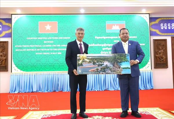 Le Vietnam consolide sa coopération avec les provinces cambodgiennes du Nord-Est