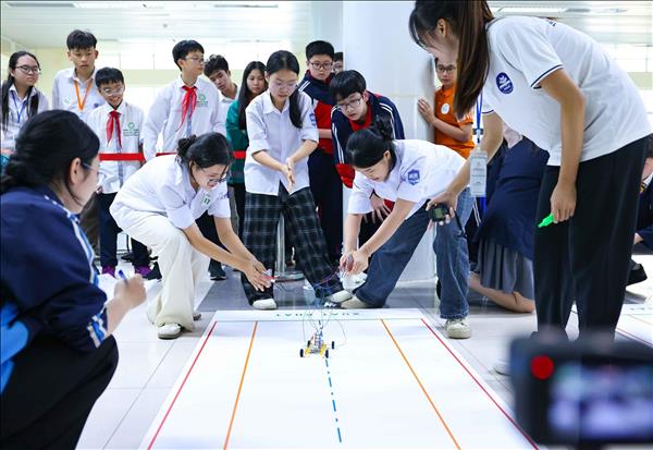 Đưa STEM vào trường học-Bước chuẩn bị nguồn nhân lực cho kỷ nguyên công nghệ số