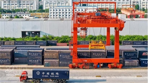 越中新增一条跨境物流路线