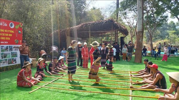 Phát huy bản sắc văn hóa người Stiêng