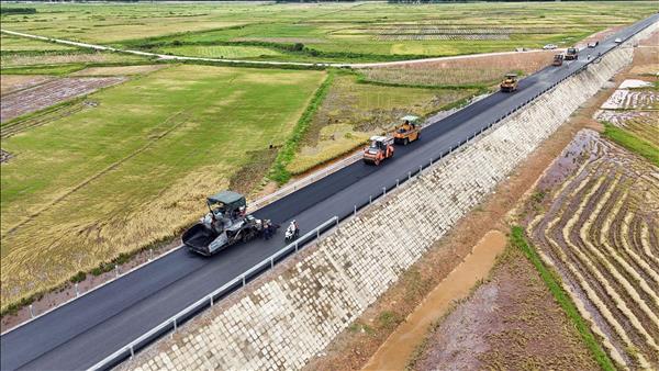 Hà Tĩnh tăng tốc đưa Quốc lộ 8C về đích trước 30/6