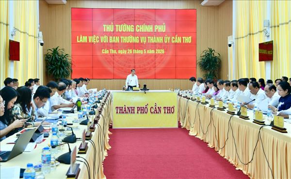 នាយករដ្ឋមន្ត្រី លោក ឡេ មិញហ៊ឹង៖ ទីក្រុងកឹនធើចាំបាច់ត្រូវផ្លាស់ប្តូរផ្នត់គំនិតពីការបម្រើទៅជាការស្ថាបនាអភិវឌ្ឍន៍