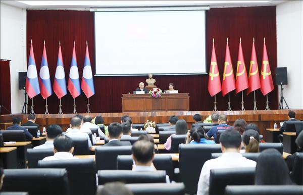 Việt Nam-Lào thúc đẩy kết nối thương mại và vận tải