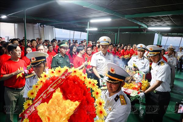 Giữa biển Trường Sa, ký ức Gạc Ma lại thức dậy