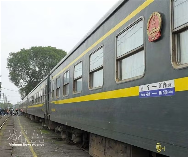 Trenes entre Vietnam y China reactivan conectividad turística transfronteriza