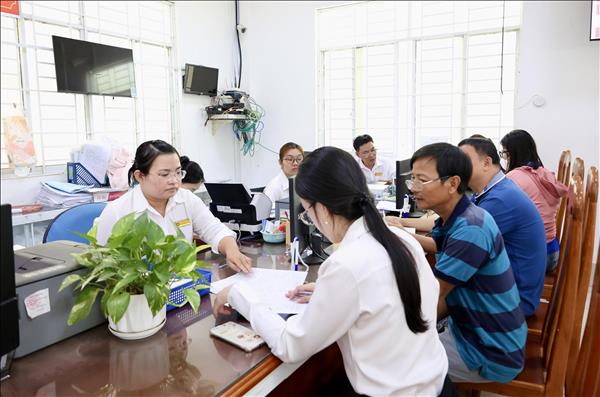 Chính quyền phục vụ ngày càng thân thiện, đi sâu vào thực chất