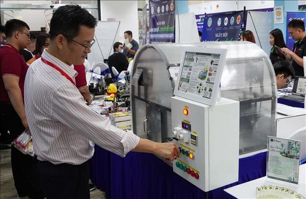 Thành phố Hồ Chí Minh thúc đẩy sáng tạo số và chuyển đổi xanh từ cấp cơ sở