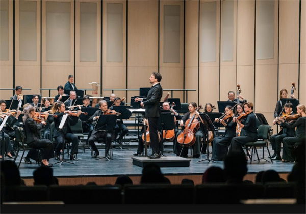 Tối 29/5, thần đồng piano Lise de la Salle sẽ trình diễn cùng dàn nhạc SSO trong đêm hoà nhạc Shades of Paris tại Nhà hát Hồ Gươm