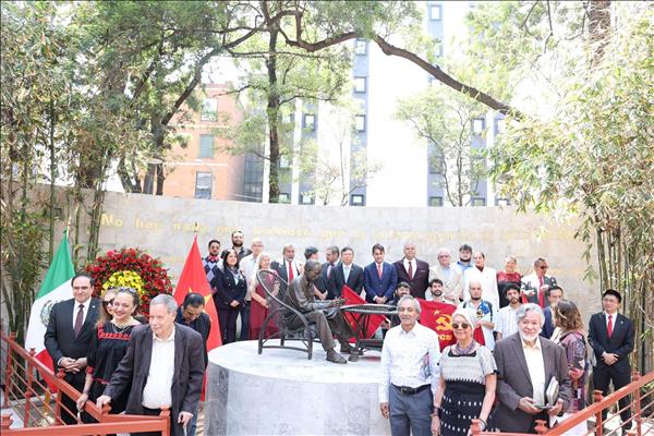 136 năm Ngày sinh Chủ tịch Hồ Chí Minh: Biểu tượng vượt thời gian giữa lòng Mexico