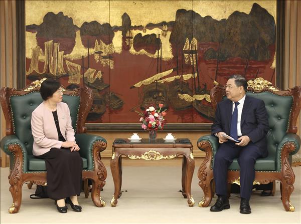 Le Vietnam veut renforcer sa coopération avec la Banque asiatique dinvestissement pour les infrastructures