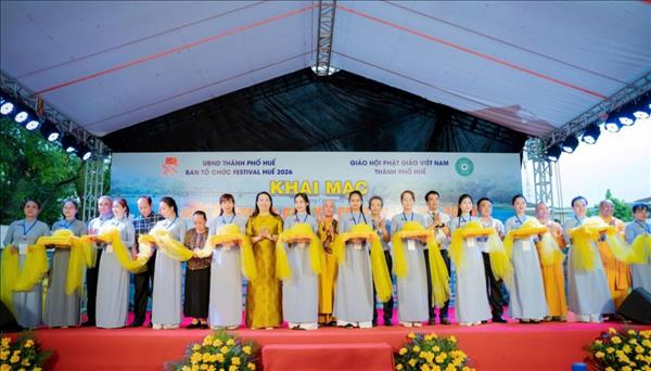ໄຂ​ງານ​ບຸນ​ອາ​ຫານ​ເຈ Festival ເຫວ້ ປີ 2026