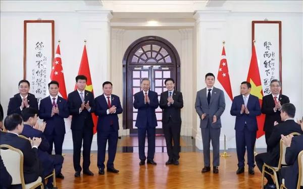 វៀតណាមនិងសិង្ហបុរី ចុះហត្ថលេខាលើឯកសារសហប្រតិបត្តិការជាច្រើន