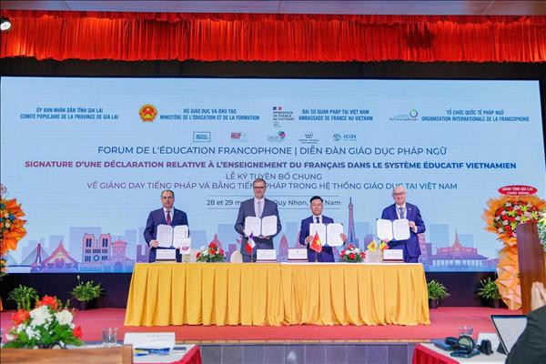 Gia Lai hosts Francophone education forum
