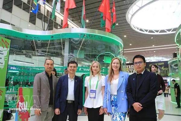 Вьетнамская делегация посетила Startup Village 2026 в России