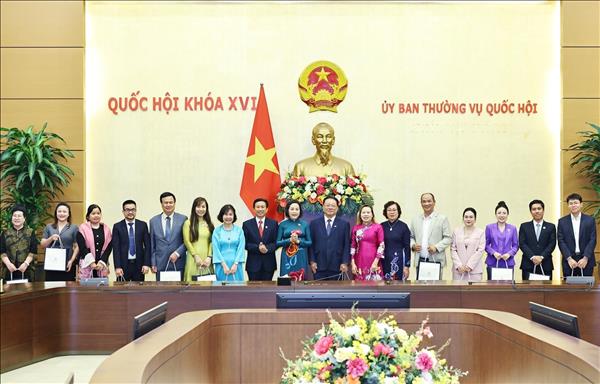 Phó Chủ tịch Quốc hội Nguyễn Thị Thanh: Phát huy vai trò đội ngũ trí thức, doanh nhân trong phát triển đất nước