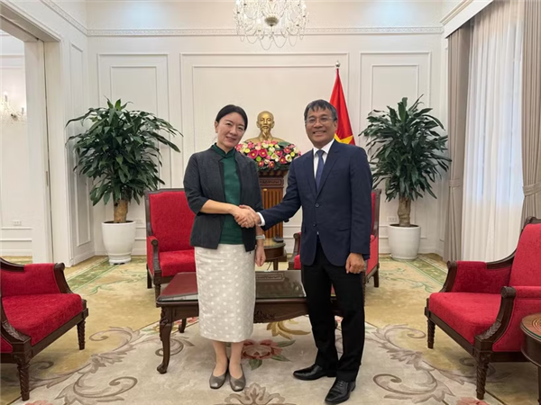 越南外交部常务副部长阮明宇会见中国广西壮族自治区副主席卢新宁