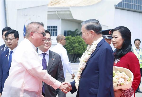 Tổng Bí thư, Chủ tịch nước Tô Lâm và Phu nhân đến thủ đô Manila thăm cấp Nhà nước Cộng hòa Philippines