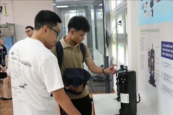 ទុន FDI ចូល​វៀតណាម​សម្រេចបាន​ជិត ២៥ ពាន់​លាន​ដុល្លារ​អាមេរិក