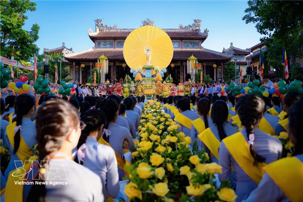 佛历2570年佛诞节：弘扬新时代佛法与民族同行精神