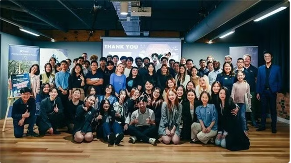 Les étudiants vietnamiens en Australie se penchent sur le cloud et linformatique quantique