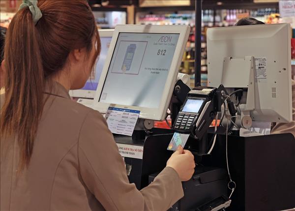 Le Vietnam accélère le développement des paiements intelligents et de la finance numérique