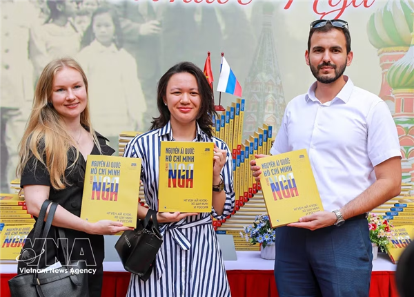 Presentan en Hanoi libro sobre relación histórica de Ho Chi Minh con Rusia