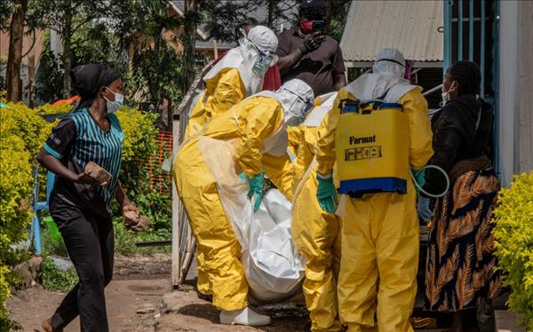 エボラ流行：コンゴ民主共和国の感染者数、300人超に