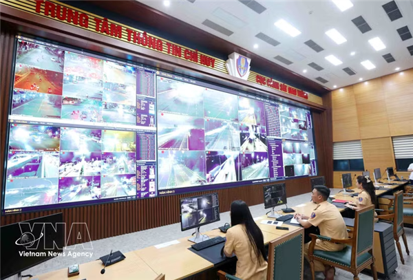Le Vietnam numérise davantage limmatriculation des véhicules via VNeID et VNeTraffic