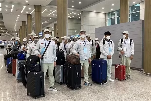 Vietnam envía a más de 53.000 trabajadores al extranjero entre enero y mayo de 2026