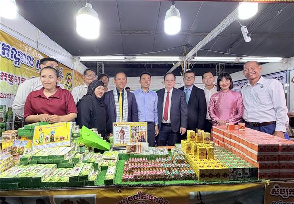 La Foire commerciale internationale de Tinh Bien – An Giang 2026, vitrine du commerce frontalier régional