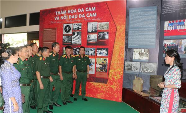 Triển lãm Hồi sinh những vùng đất chết và hành trình xoa dịu nỗi đau da cam