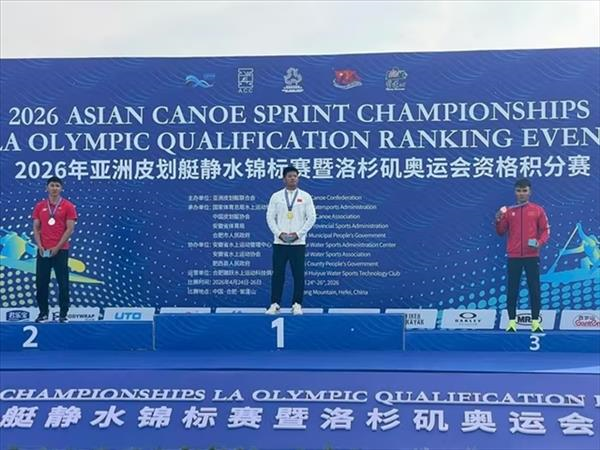Vietnamese canoeist brings home three Asian junior titles