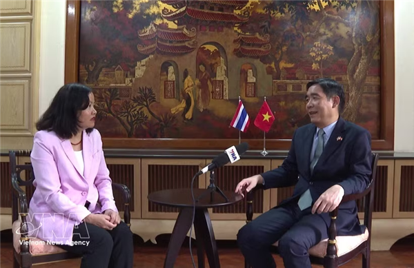 Visita del primer ministro tailandés a Vietnam reafirma la solidez de la asociación bilateral