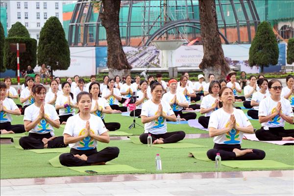 Ngày Quốc tế Yoga: Hướng tới xây dựng xã hội khỏe mạnh, hạnh phúc