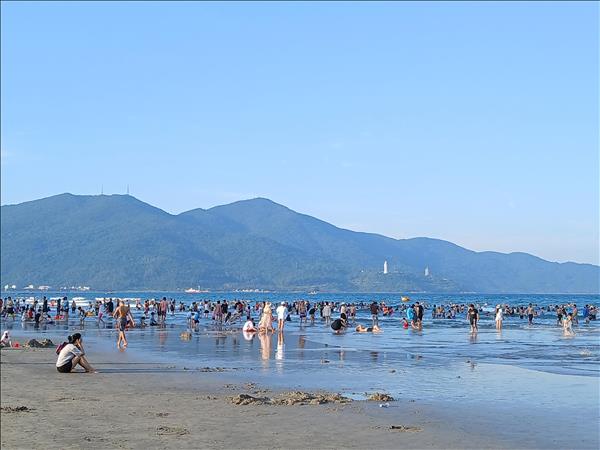 暑期旅游热持续升温 岘港预计接待游客超650万人次