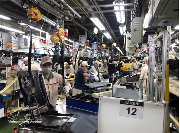 Vietnams industrial production records strongest five-month growth in four years