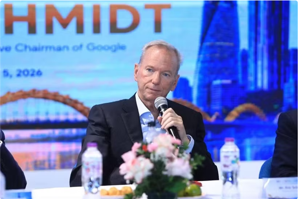 Le Vietnam a le potentiel pour devenir un leader en IA : ancien PDG de Google