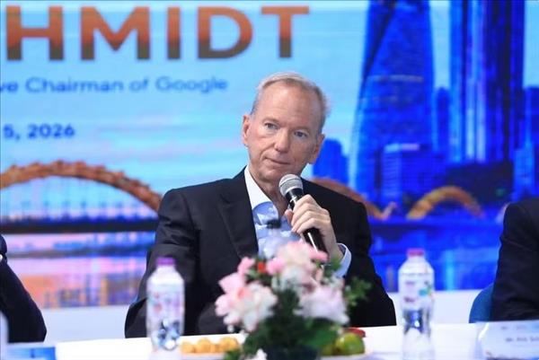 Vietnam well-positioned to become global AI hub: Eric Schmidt