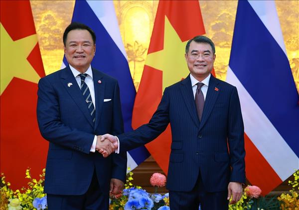 Vietnamese Prime Minister hosts welcome ceremony for Thai counterpart