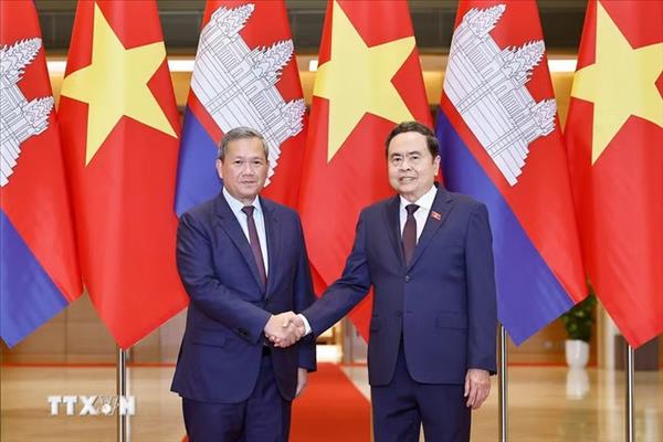 ສະ​ພາ​ແຫ່ງ​ຊາດ ຫວຽດ​ນາມ- ກຳ​ປູ​ເຈຍ​ສະ​ໜັບ​ສະ​ໜູນ​ຍູ້​ແຮງ​ການ​ເຊື່ອມຕໍ່​ສອງ​ພື້ນ​ຖານ​ເສດ​ຖະ​ກິດ