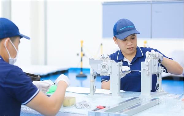 LG to build first semiconductor substrate plant in Vietnam