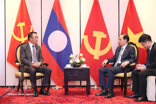 Vietnam y Laos cooperan estrechamente para implementar acuerdos de alto nivel