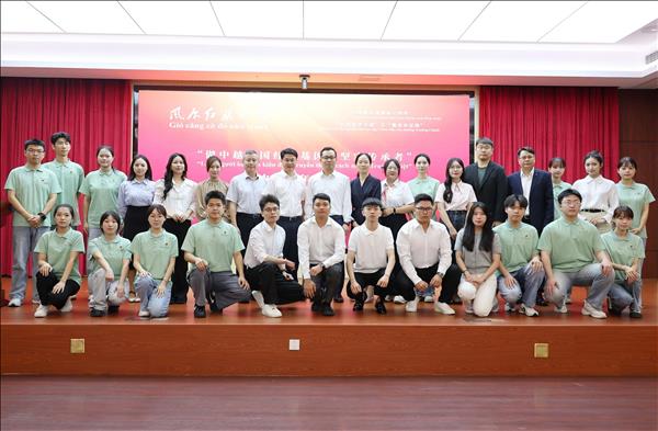 Kế thừa kiên định truyền thống cách mạng Việt Nam và Trung Quốc