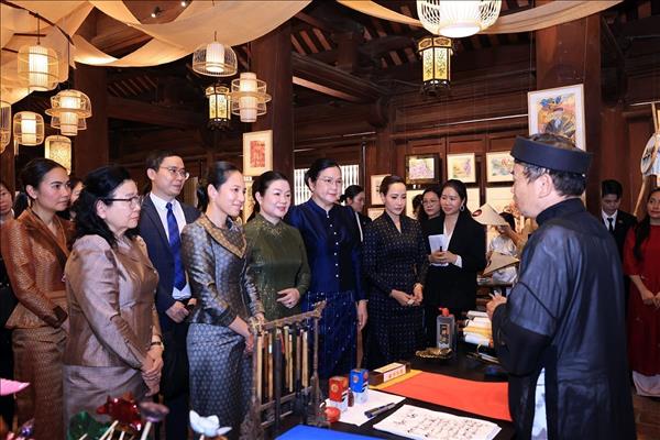 Phu nhân Thủ tướng Lê Minh Hưng cùng Phu nhân Thủ tướng các nước Lào, Campuchia, Thái Lan tham gia hoạt động giao lưu văn hóa