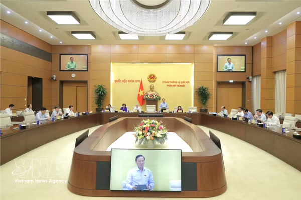 越南国会常务委员会第三次会议于6月10日举行