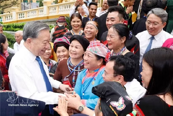 时评：来自倾听民意决策的力量