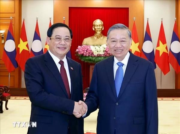 ຜັນ​ຂະ​ຫຍາຍ​ແຜນ​ການ​ກະ​ທຳ​ເຊື່ອມ​ຕໍ່​ສາມ​ພື້ນ​ຖານ​ເສດ​ຖະ​ກິດ​ກຳ​ປູ​ເຈຍ - ລາວ - ຫວຽດ​ນາມ ຢ່າງ​ມີ​ປະ​ສິດ​ທິ​ຜົນ
